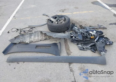 2020 Tesla Model Y Long Range Dual Motor All-Wheel Drive z USA, uszkodzony, nr VIN 5YJYGDEE3LF041559